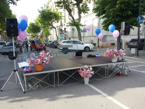 allestimento-pedana-per-comizi-teramo-pescara-ascoli-fermo